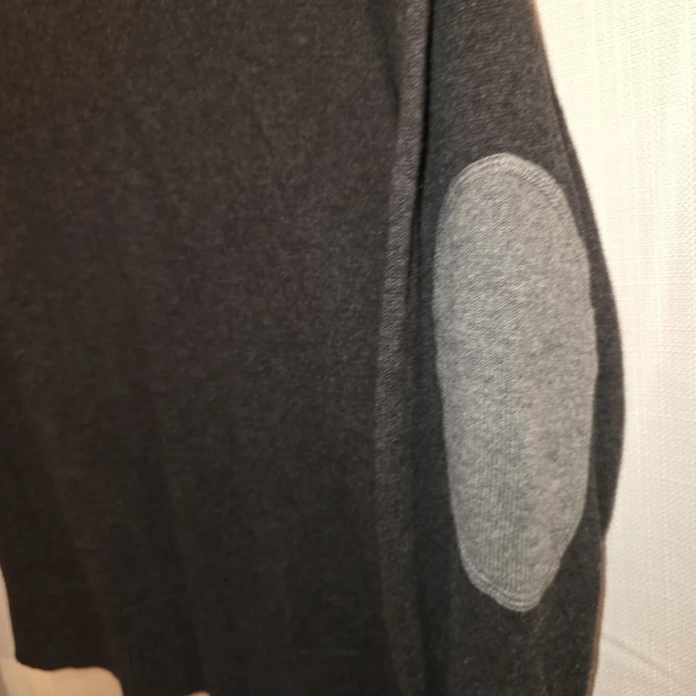 Cremieux‎ Men's Charcoal Gray V-Neck Cozy Business Casual Cashmere Sweater Small